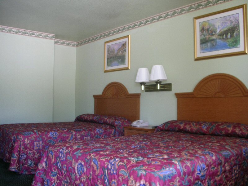 Double Room with 2 Queen Beds